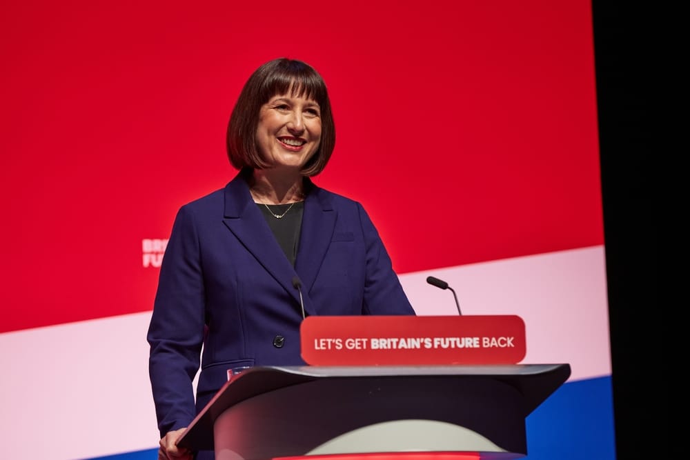 Chancellor Rachel Reeves presenting the 2024 Autumn Budget with key financial changes impacting income tax, pensions, and inheritance tax